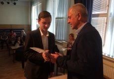Předávání certifikátů Předávání certifikátů