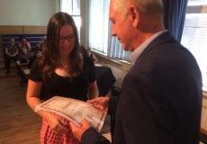Předávání certifikátů Předávání certifikátů