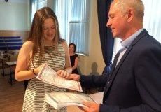 Předávání certifikátů Předávání certifikátů