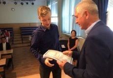 Předávání certifikátů Předávání certifikátů
