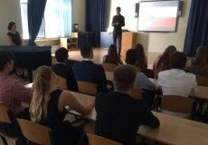 Předávání certifikátů Předávání certifikátů