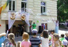 Hosty na Zahradní slavnosti - akci ZŠS Rooseveltova v Praze 6 Hosty na Zahradní slavnosti - akci ZŠS Rooseveltova v Praze 6