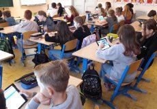 Projektový den v pátek 11. 11. byl věnován českému předsednictví v radě EU. Projektový den v pátek 11. 11. byl věnován českému předsednictví v radě EU.