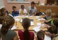 Nová stolní hra vlastní výroby v ŠD 10.1.2018 Nová stolní hra vlastní výroby v ŠD 10.1.2018