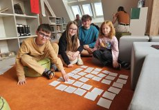 LANGUAGE WHIZ