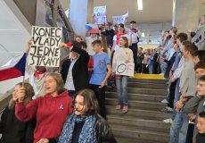 VÝROČÍ SAMETOVÉ REVOLUCE VÝROČÍ SAMETOVÉ REVOLUCE