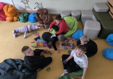 4.A. - hra se stavebnicí/ relax v herně 4.A. - hra se stavebnicí/ relax v herně