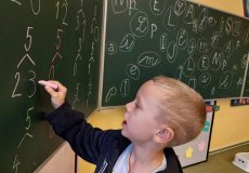 Rozklady čísel na tabuli