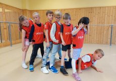 Sportík s trenérkou házené