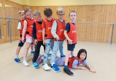 Sportík s trenérkou házené