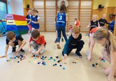 Sportík s trenérkou házené