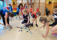 Sportík s trenérkou házené