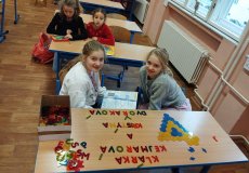 Někdy si čteme z časopisů.