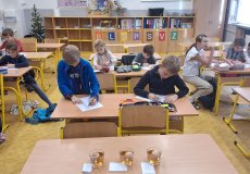 Třítýdenní pokusy s vejci, octem, solí a vodou