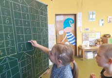 Procvičujeme rozklady čísel