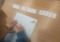 Skládáme a píšeme věty