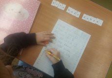 Skládáme a píšeme věty