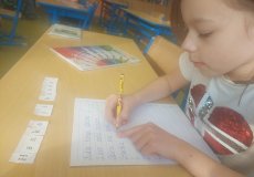 Skládáme a píšeme věty