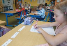 Skládáme a píšeme věty