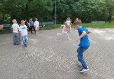 Skáčeme panáka, „Jupí!”