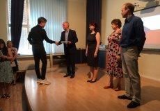 Předávání certifikátů Předávání certifikátů