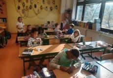 Výroba přáníček 2.B + 2.C Výroba přáníček 2.B + 2.C